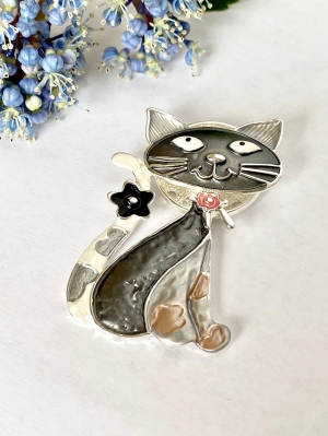 brooch