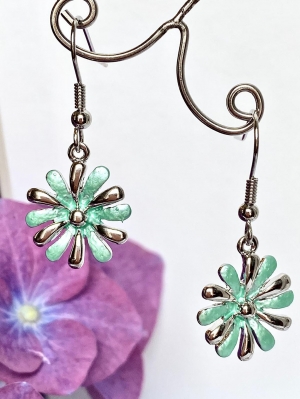 Mint Daisy Earrings