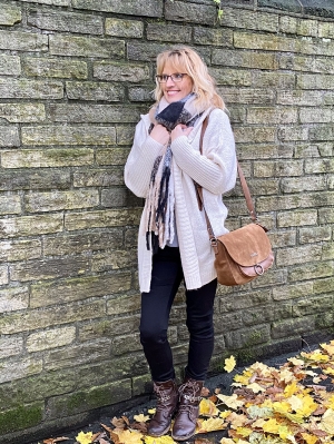 Cream & Black Check Chunky Scarf