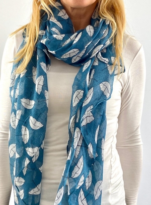 White & Blue Scarfe Thumb