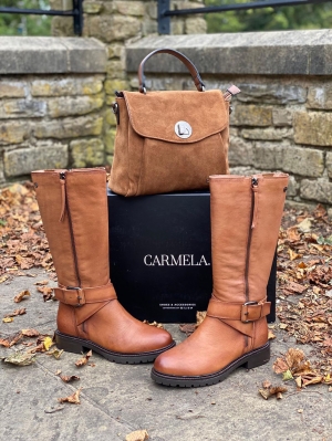 Carmela Abigale Leather Boots Thumb